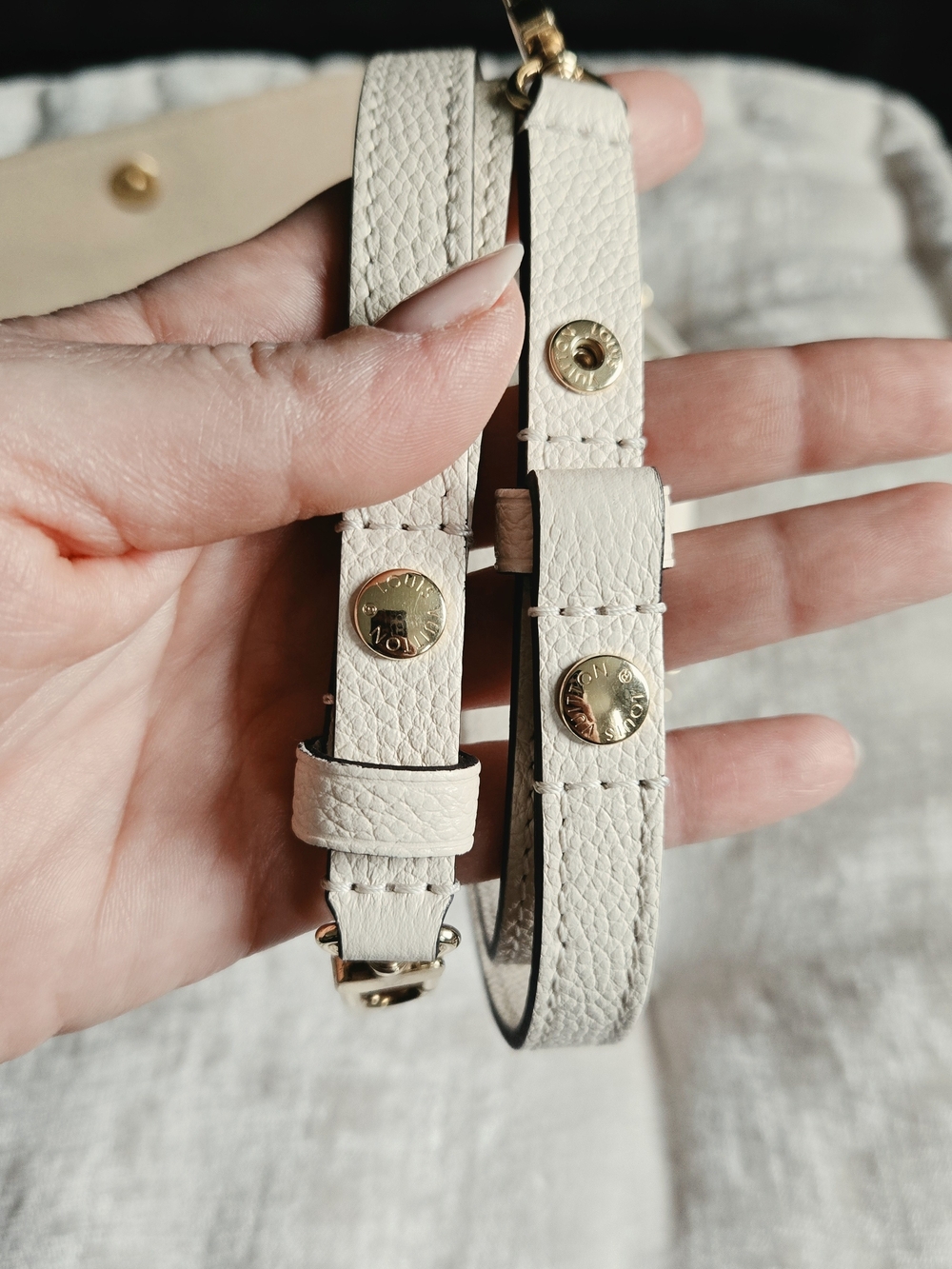 Louis Vuitton Ivy Wallet On Chain - Creme - Picture 9 of 12